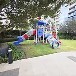 Two Beautiful 1 Bedroom Apts, 2 Floors Apart Hs Wifi!
