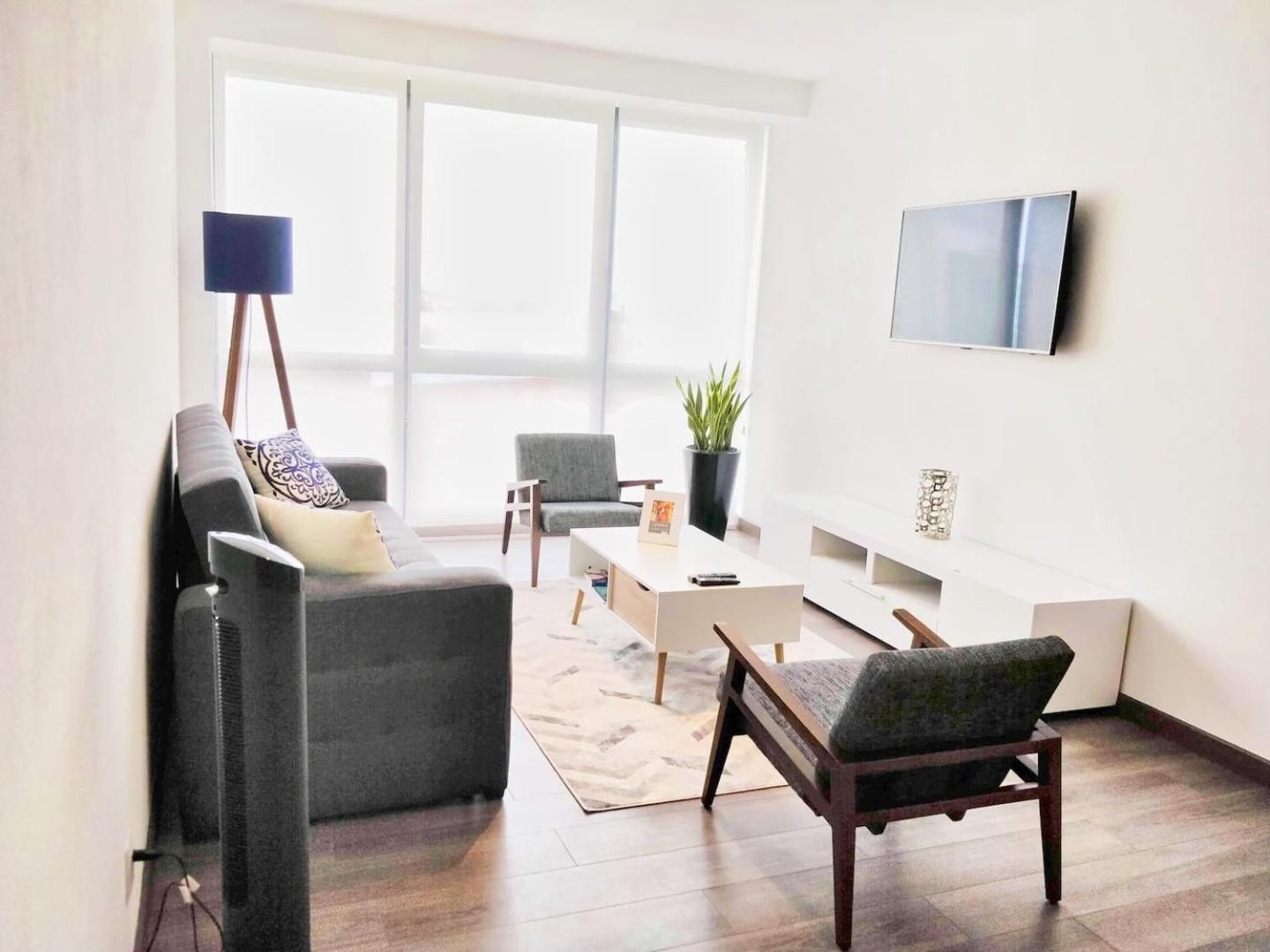 Apartment Two Beautiful 1 Bedroom Apts, 2 Floors Hs Wifi!