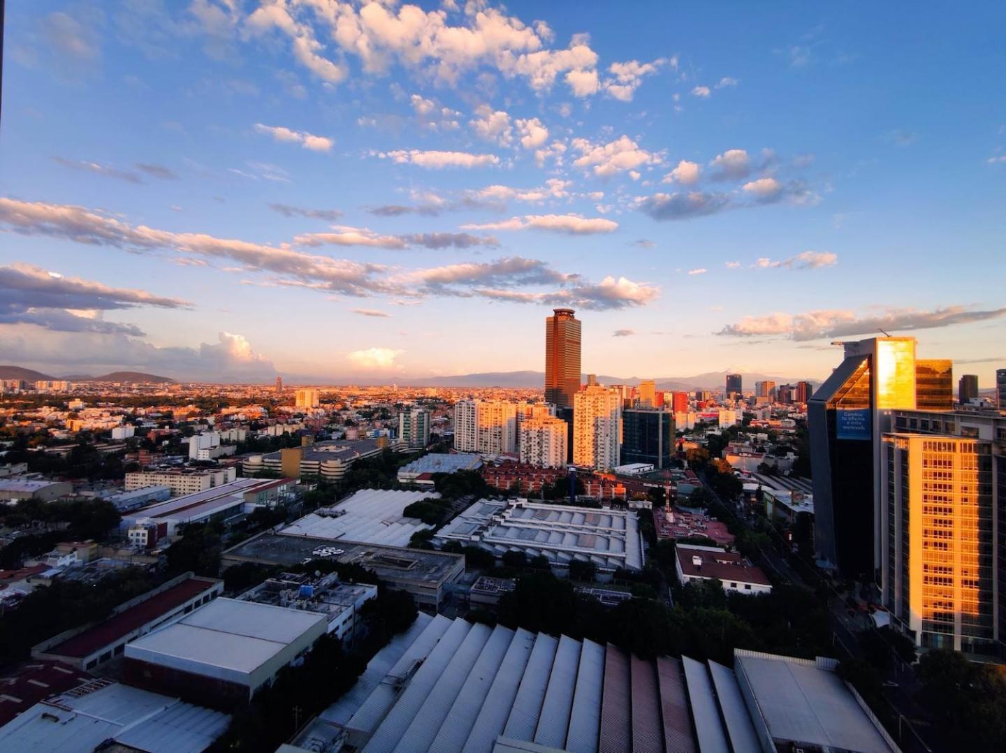 Two Beautiful 1 Bedroom Apts, 2 Floors Hs Wifi! Mexico City